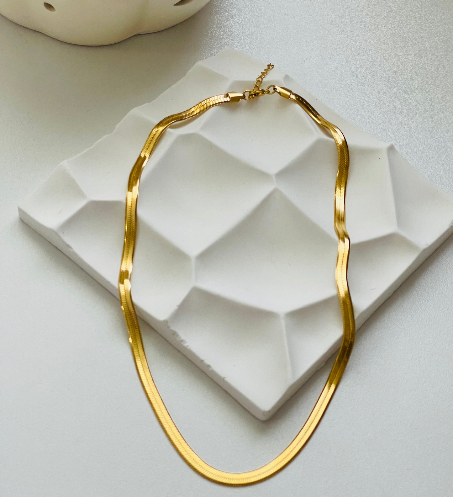 Snake chain necklace