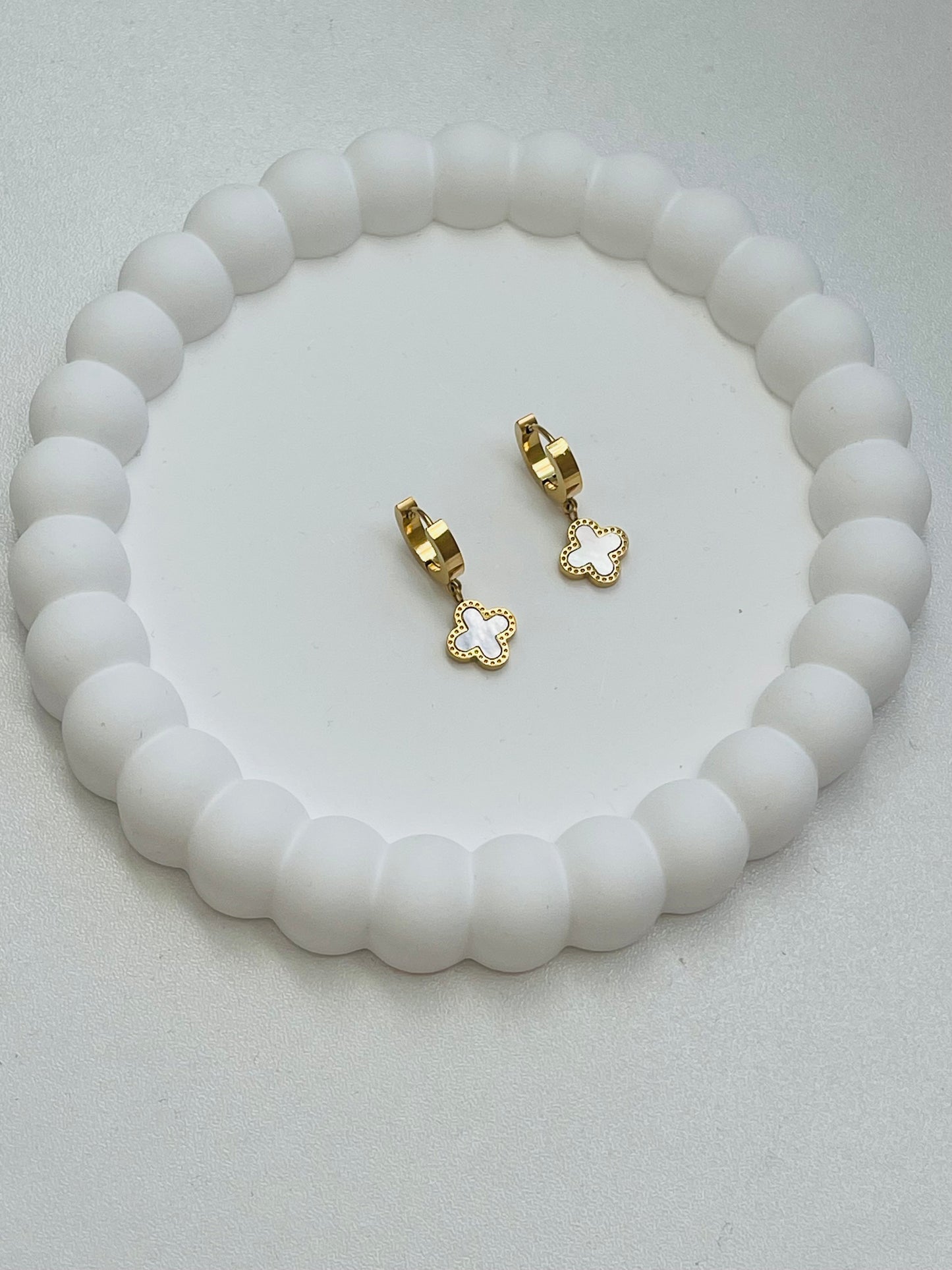 Beautiful clover earrings