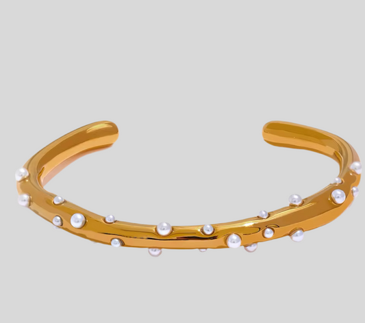 Glam pearl bangle