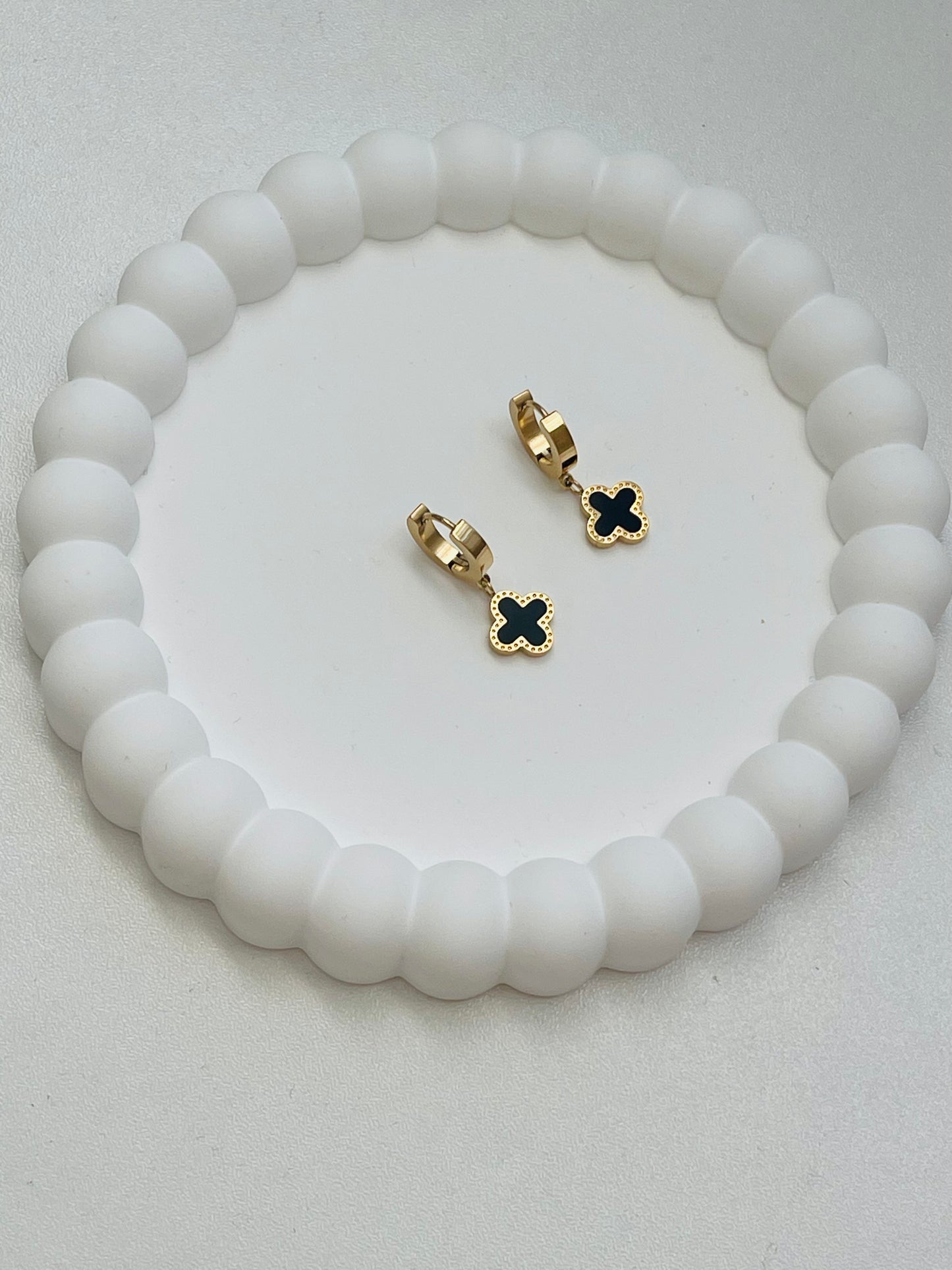 Beautiful clover earrings