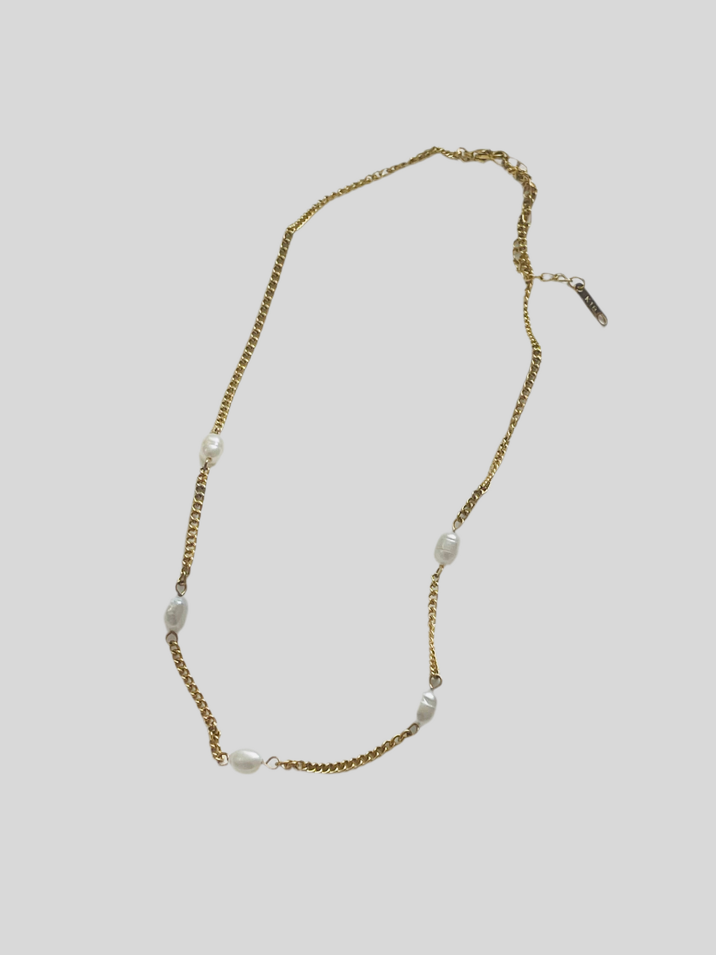 Emme pearl necklace