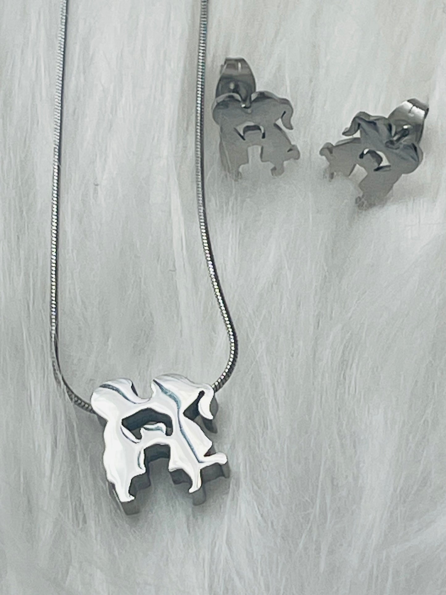 couple kiss set
