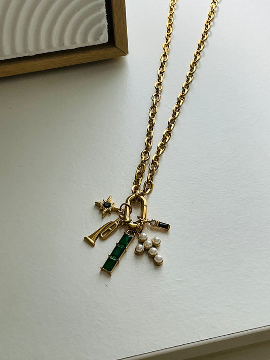 Camino de Fe necklace