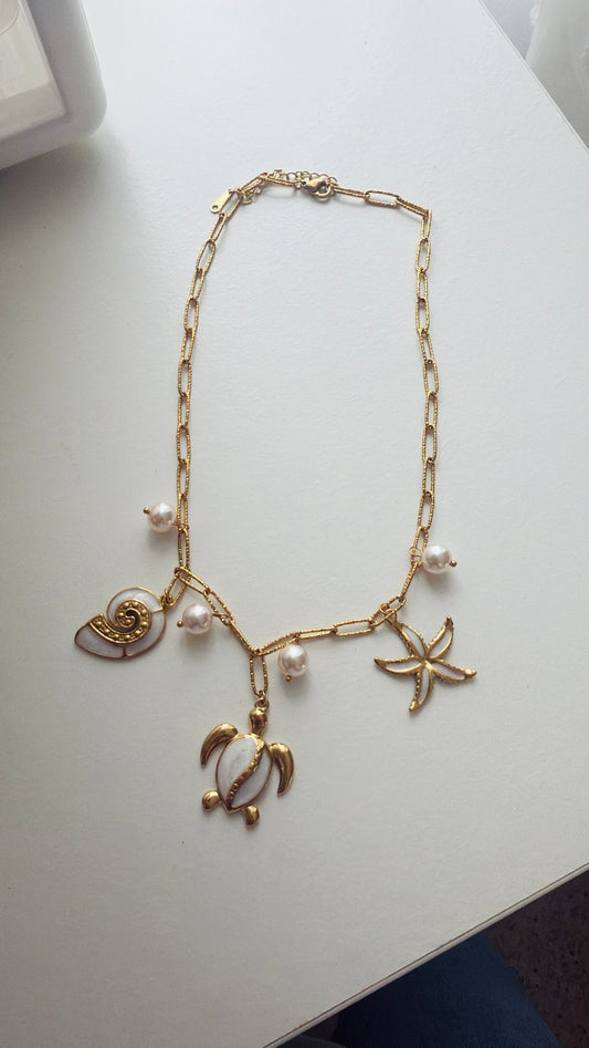 Beach necklace