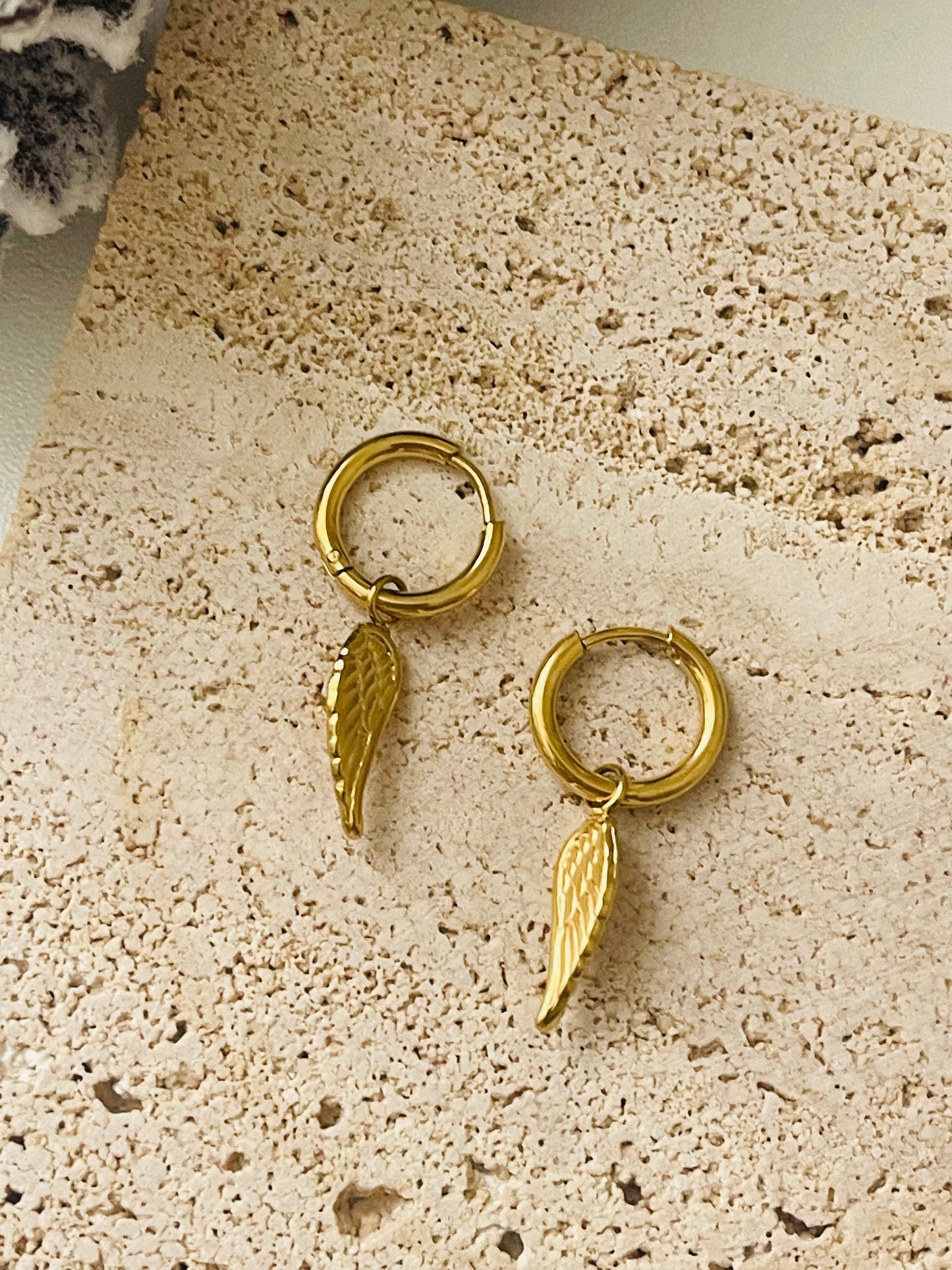 Angel wings huggie’s