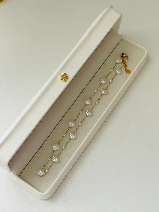 Pearly shell Necklace