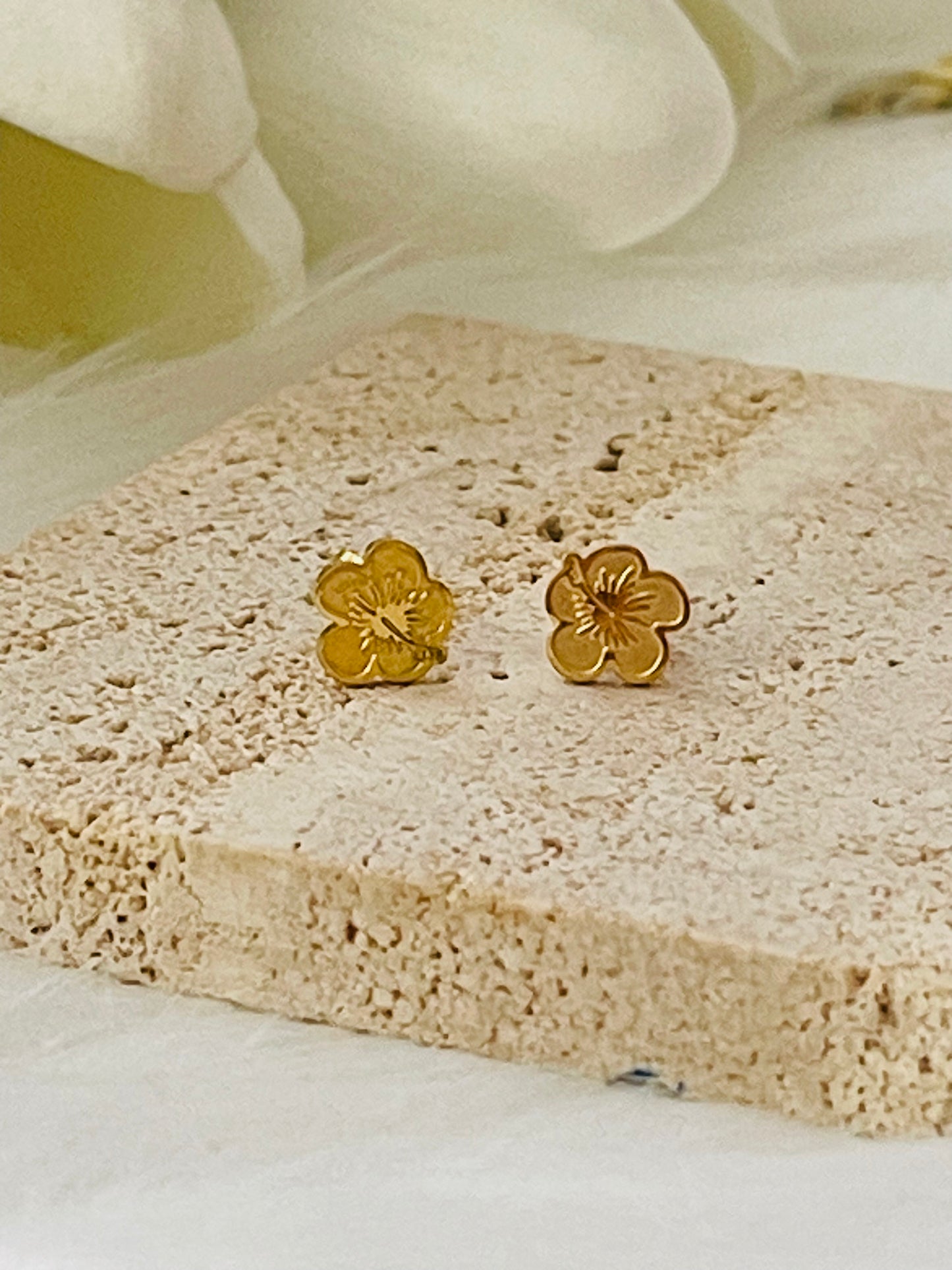 Flor de Maga studs Earrings