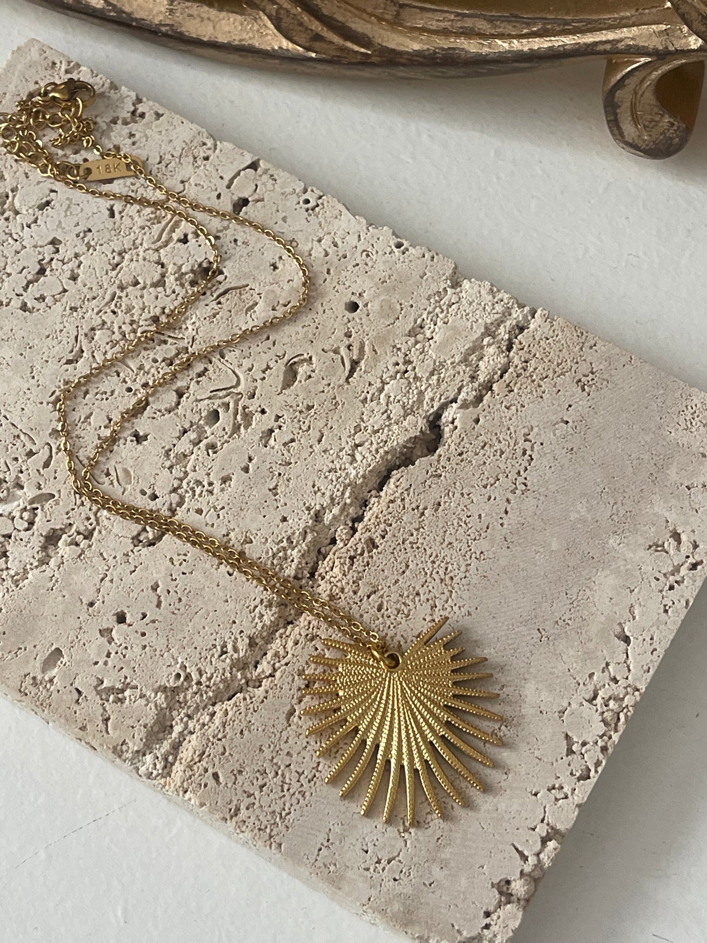 Corazonista necklace