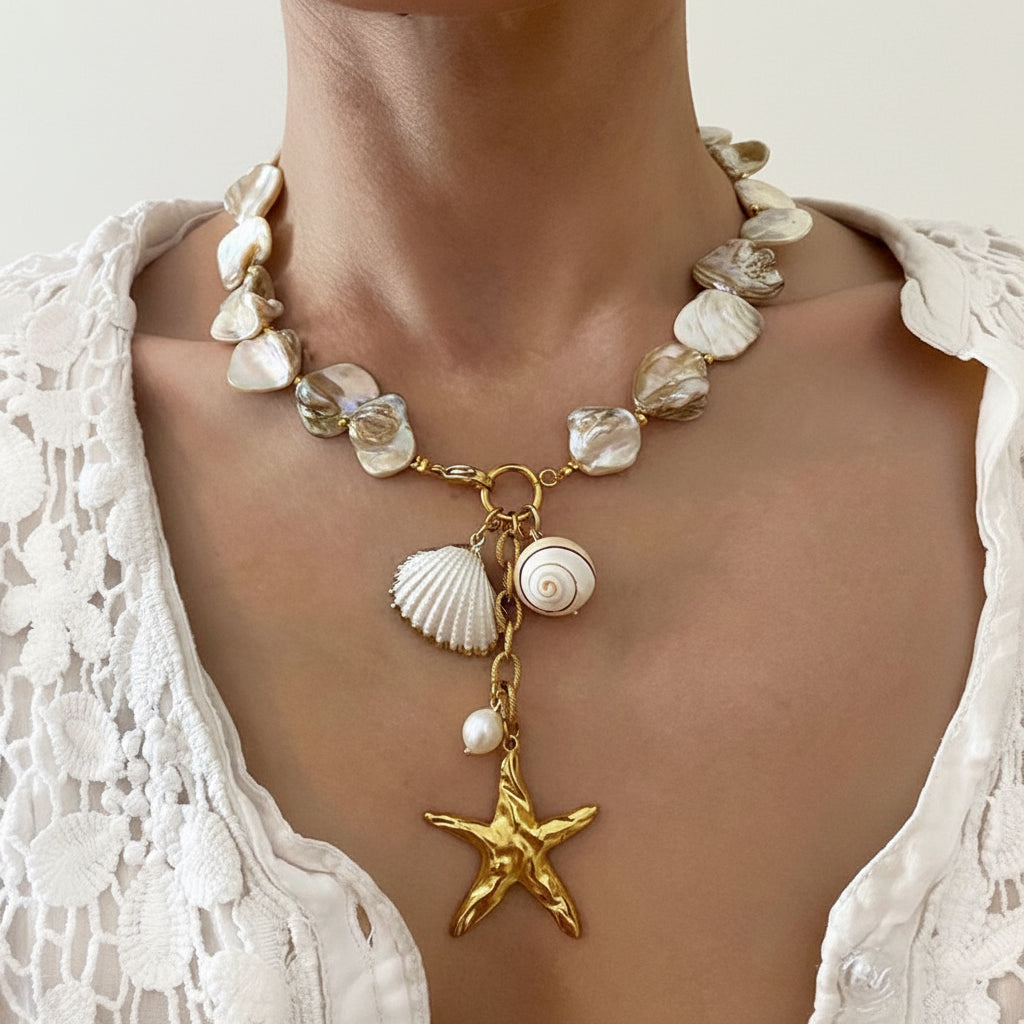 Caracola necklace