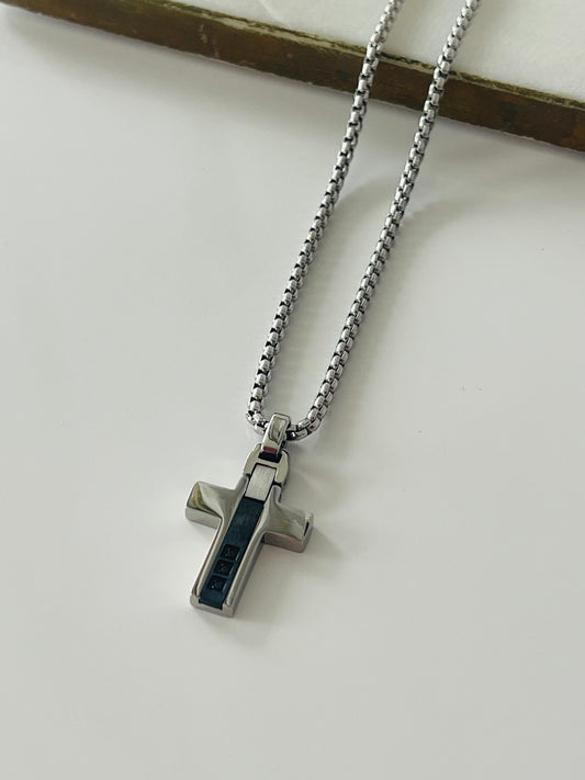 Cruz necklace