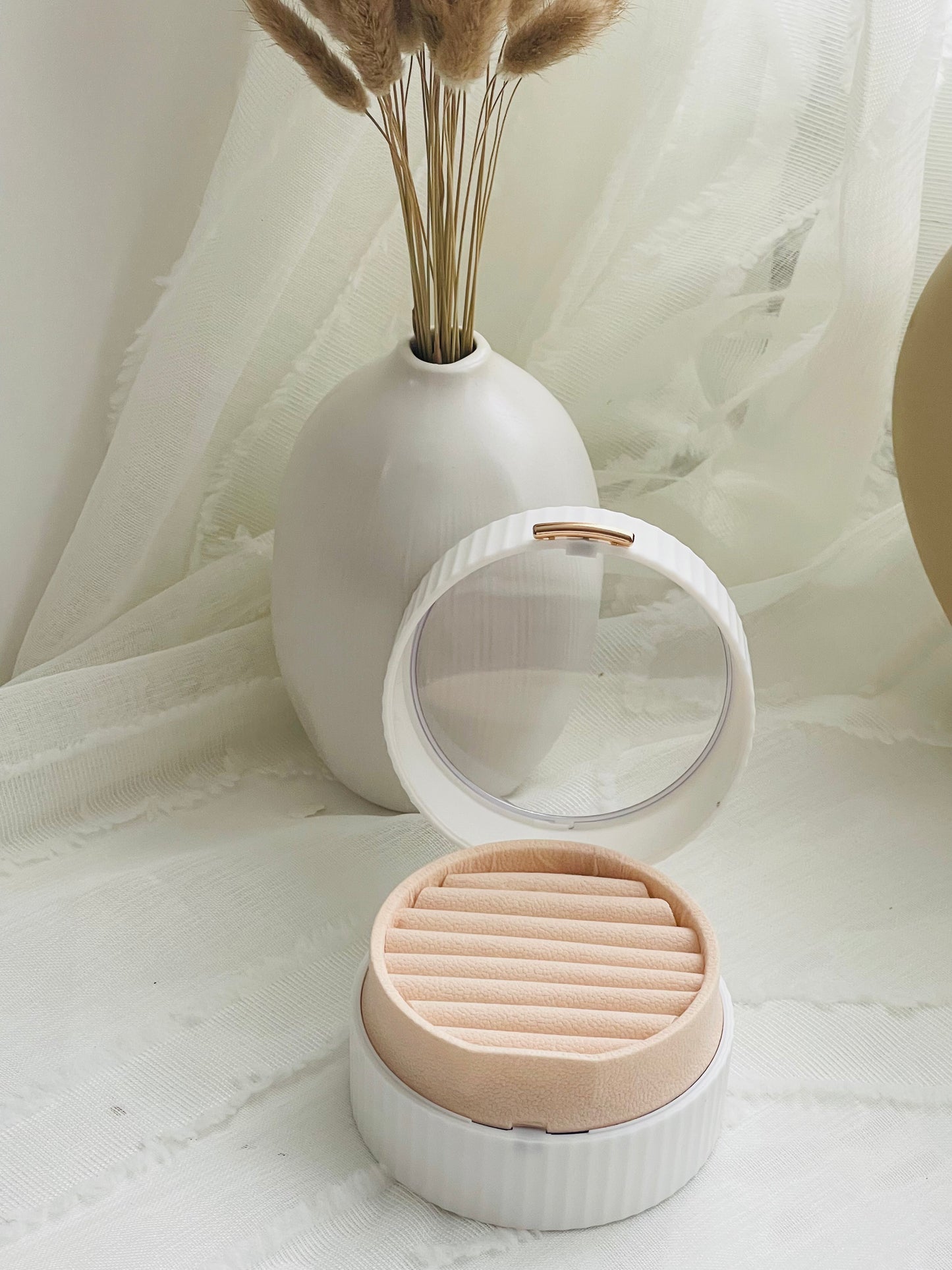 Round jewerly case