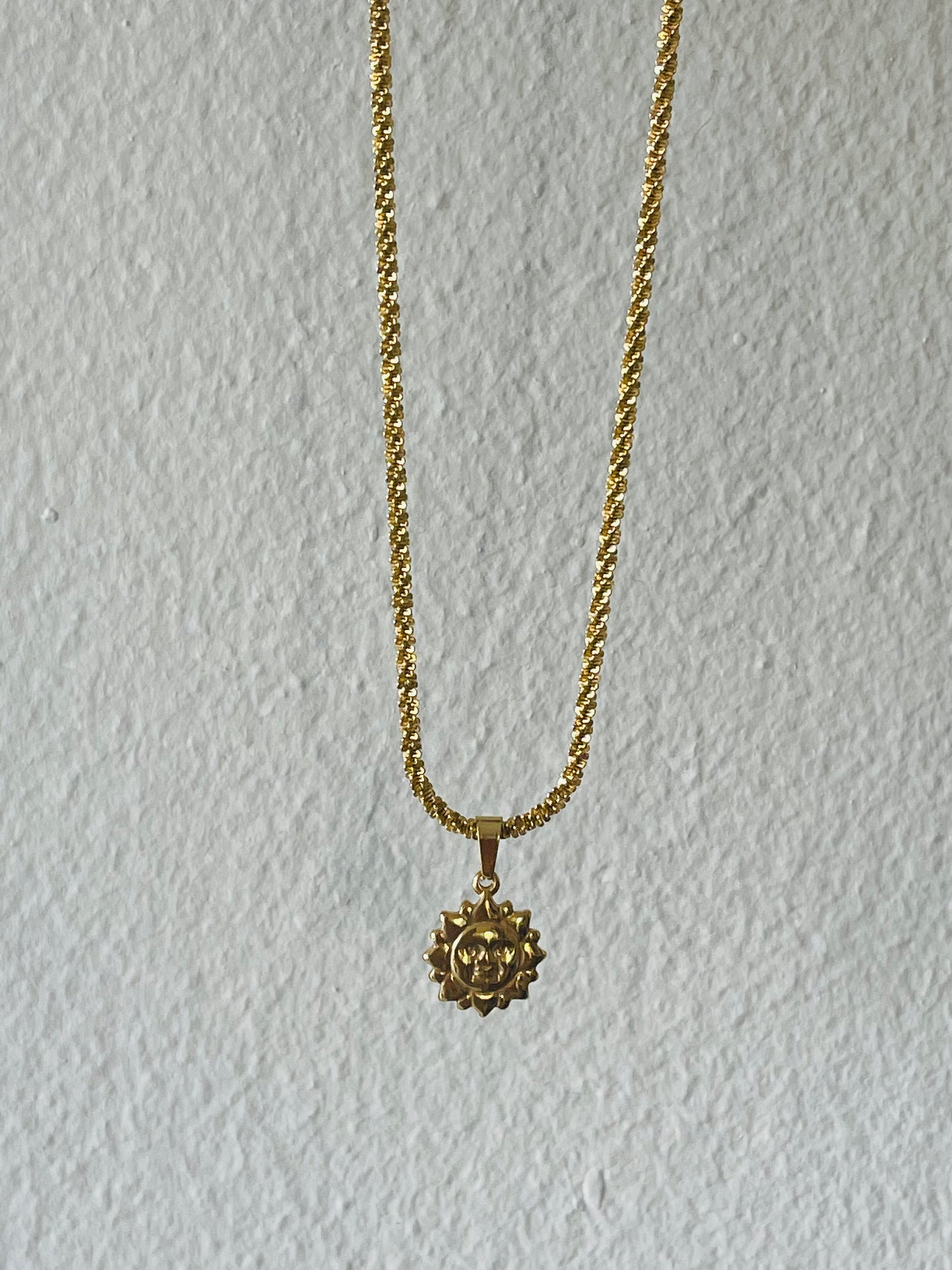 Soari Necklace