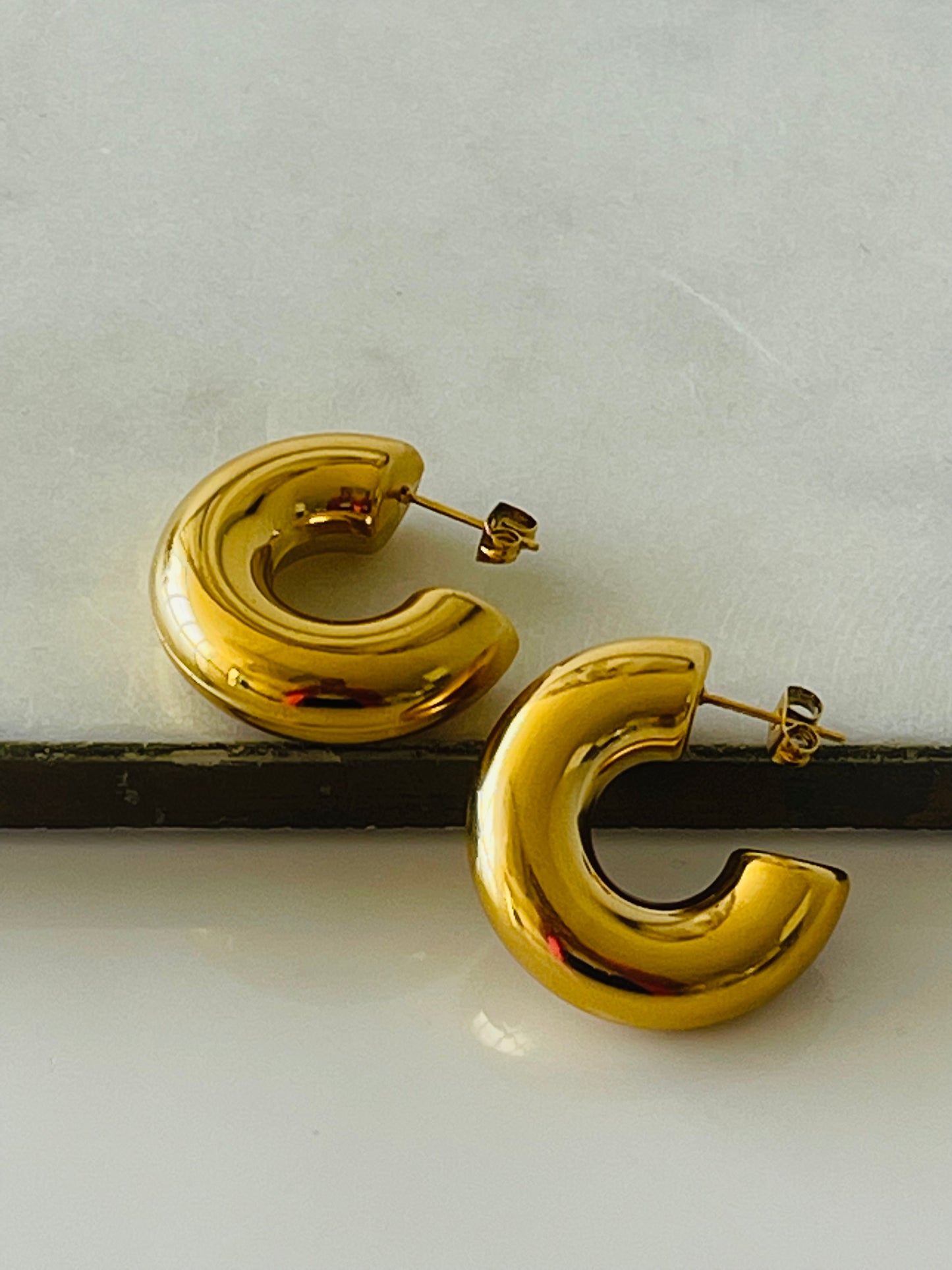 Alira Hoops