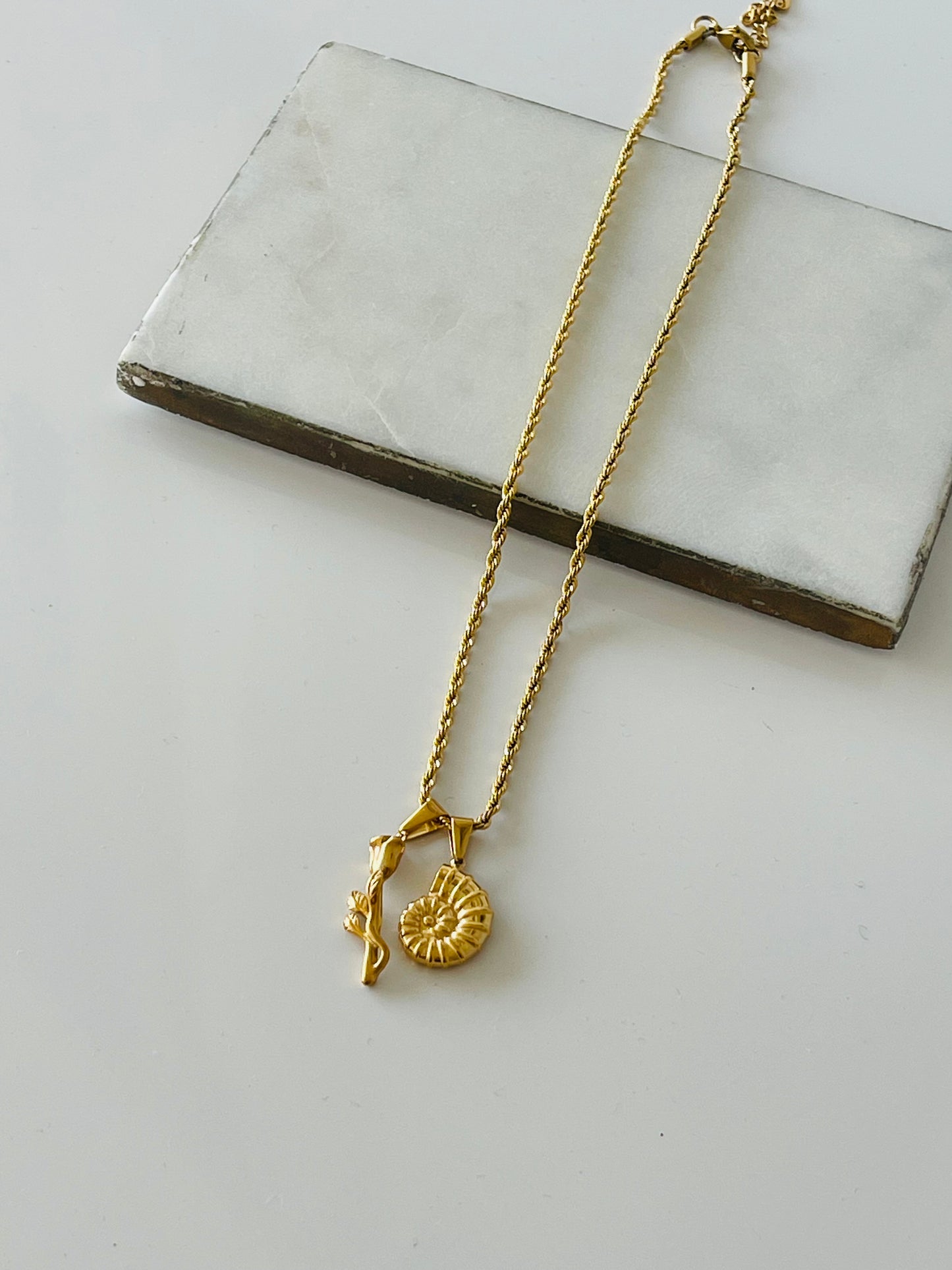 Flor de caracol Necklace
