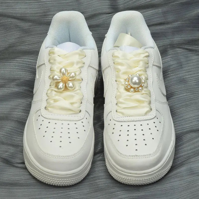 Pearl circle shoe charm