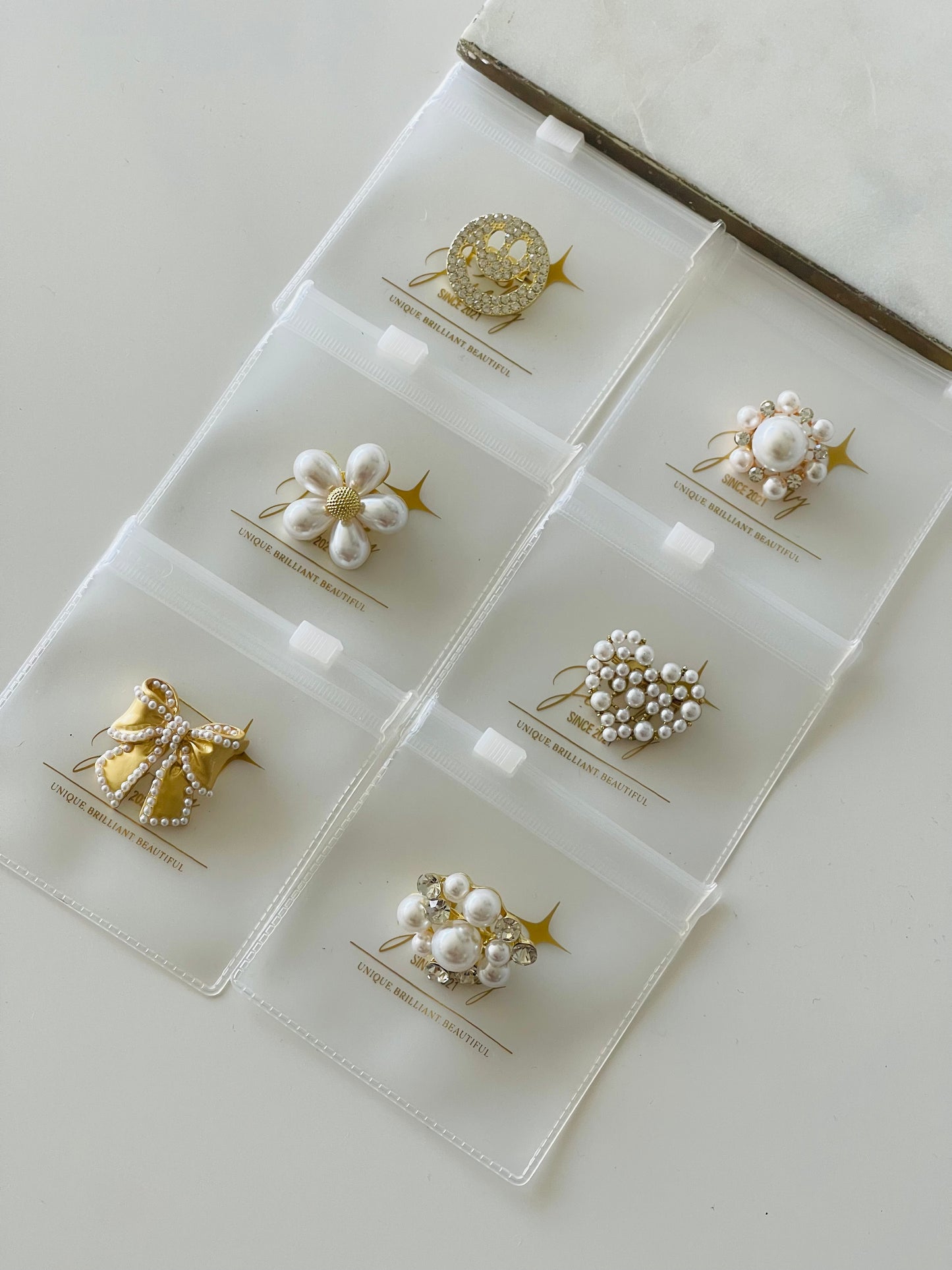 Pearl and zircon shoe charm