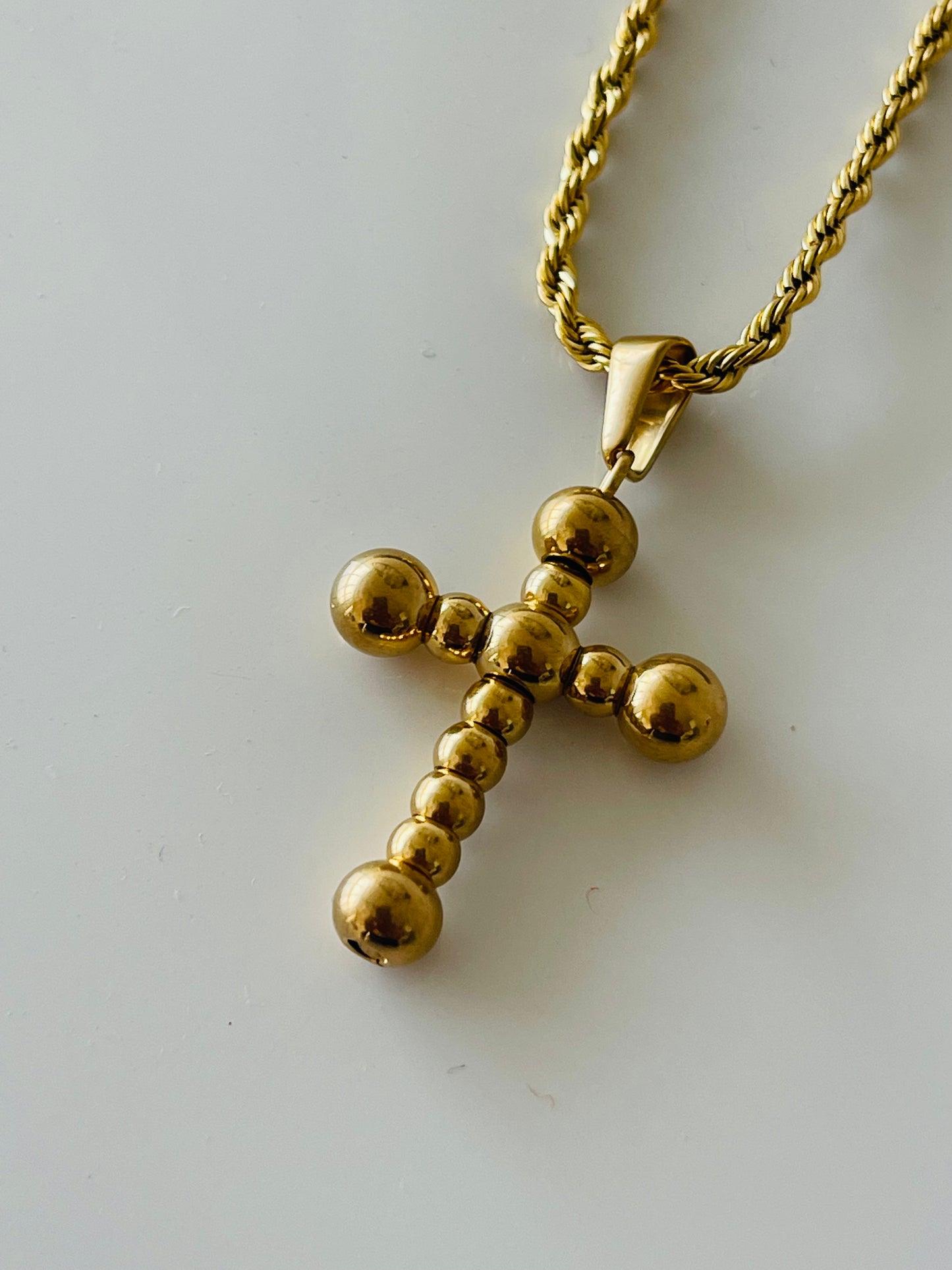 Cruz de oro Necklace