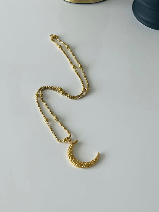 Moon necklace