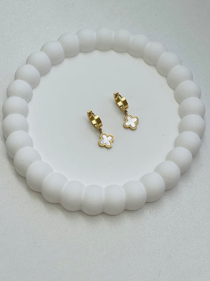 Beautiful clover earrings