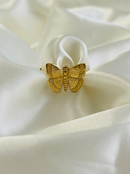 Butterfly ring