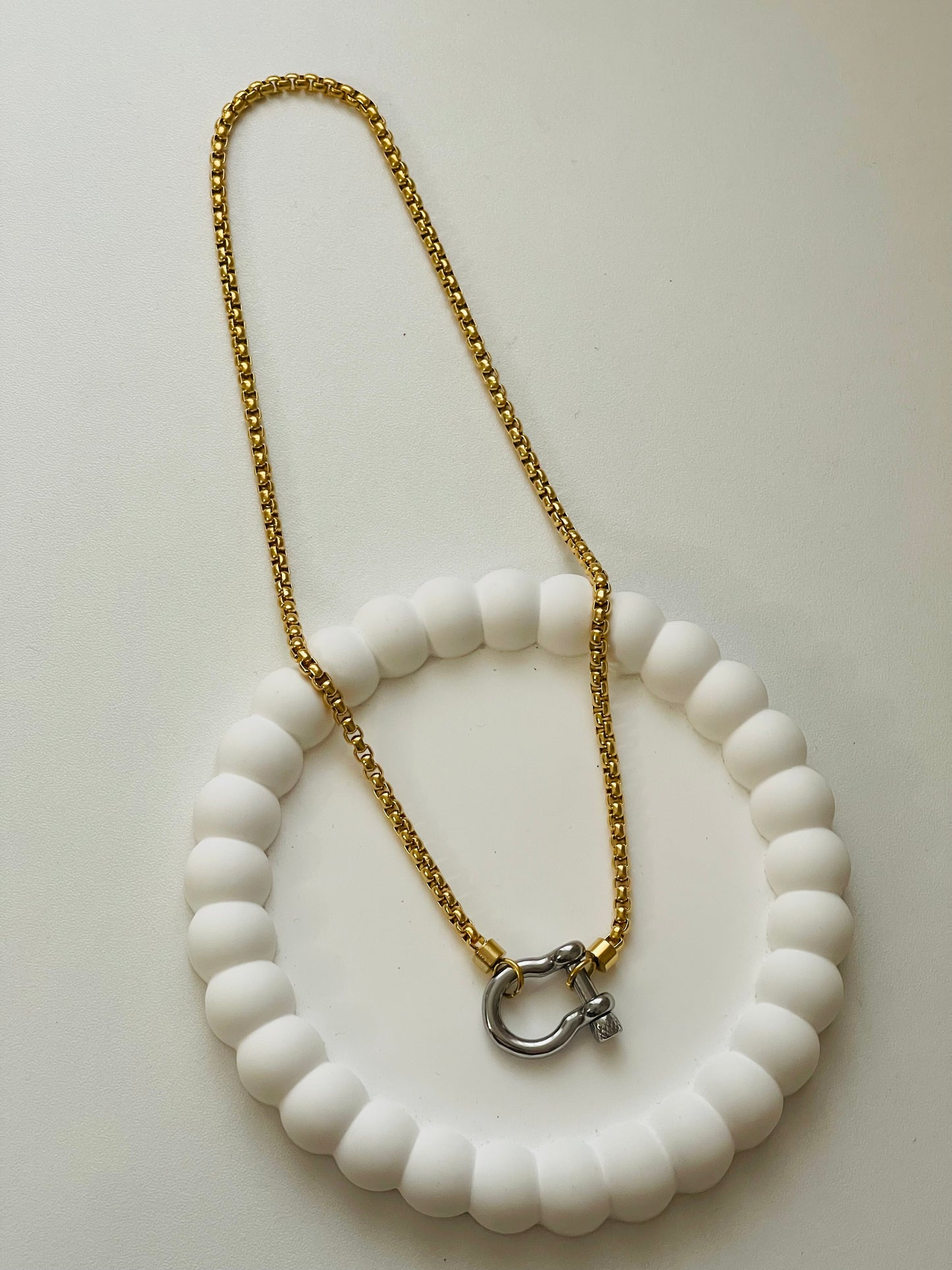 Lilia Necklace