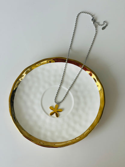 Flower necklace