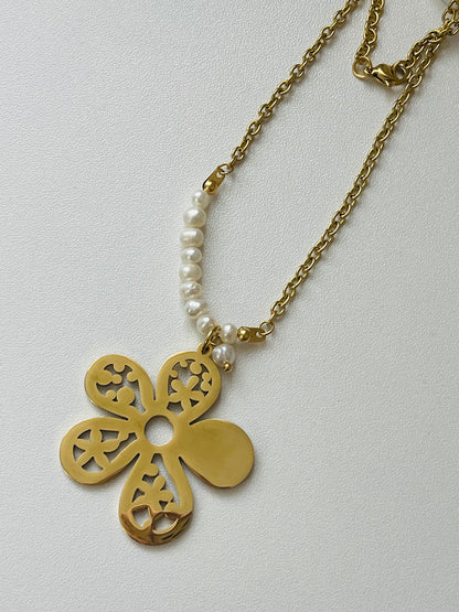 Elara Necklace