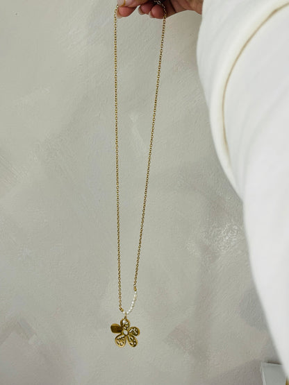 Elara Necklace