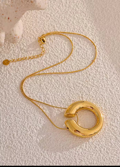 Camila necklace
