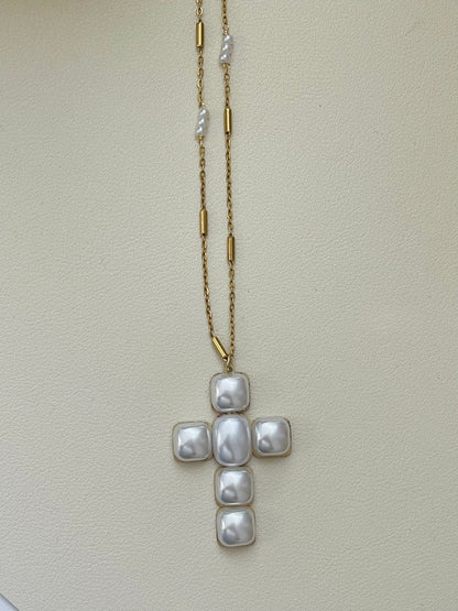 Cruz Necklace