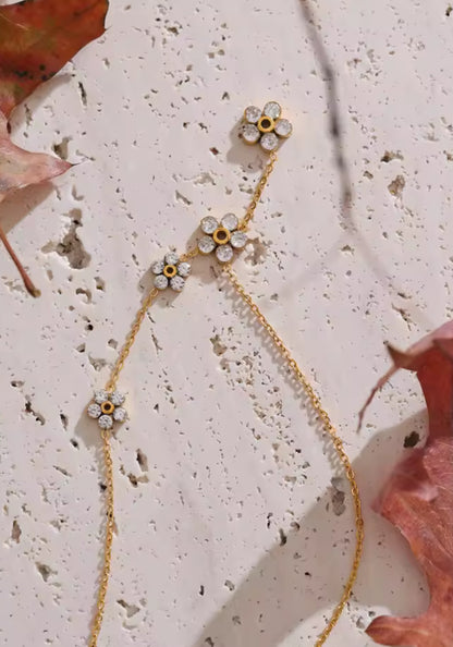 Flower necklace
