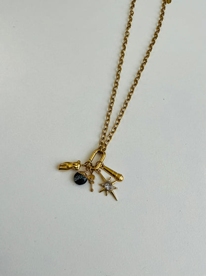 Luz dorada necklace