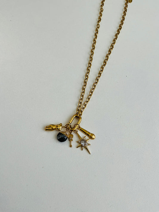 Luz dorada necklace