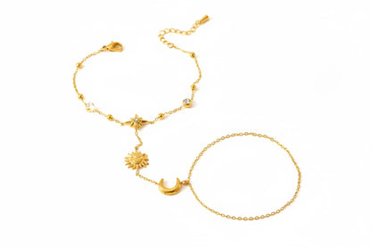 Luna, sol y estrella hand chain