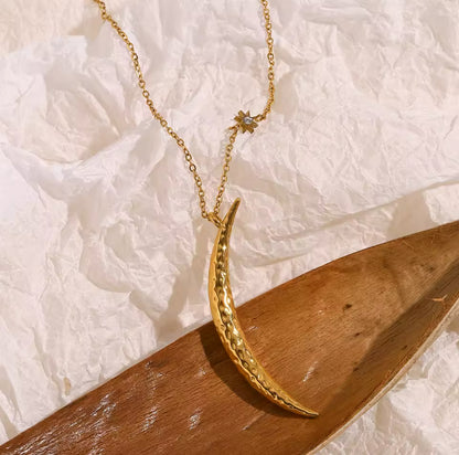 Luna Necklace