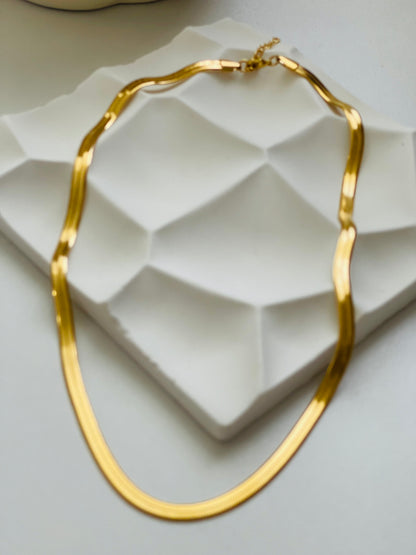 Snake chain necklace