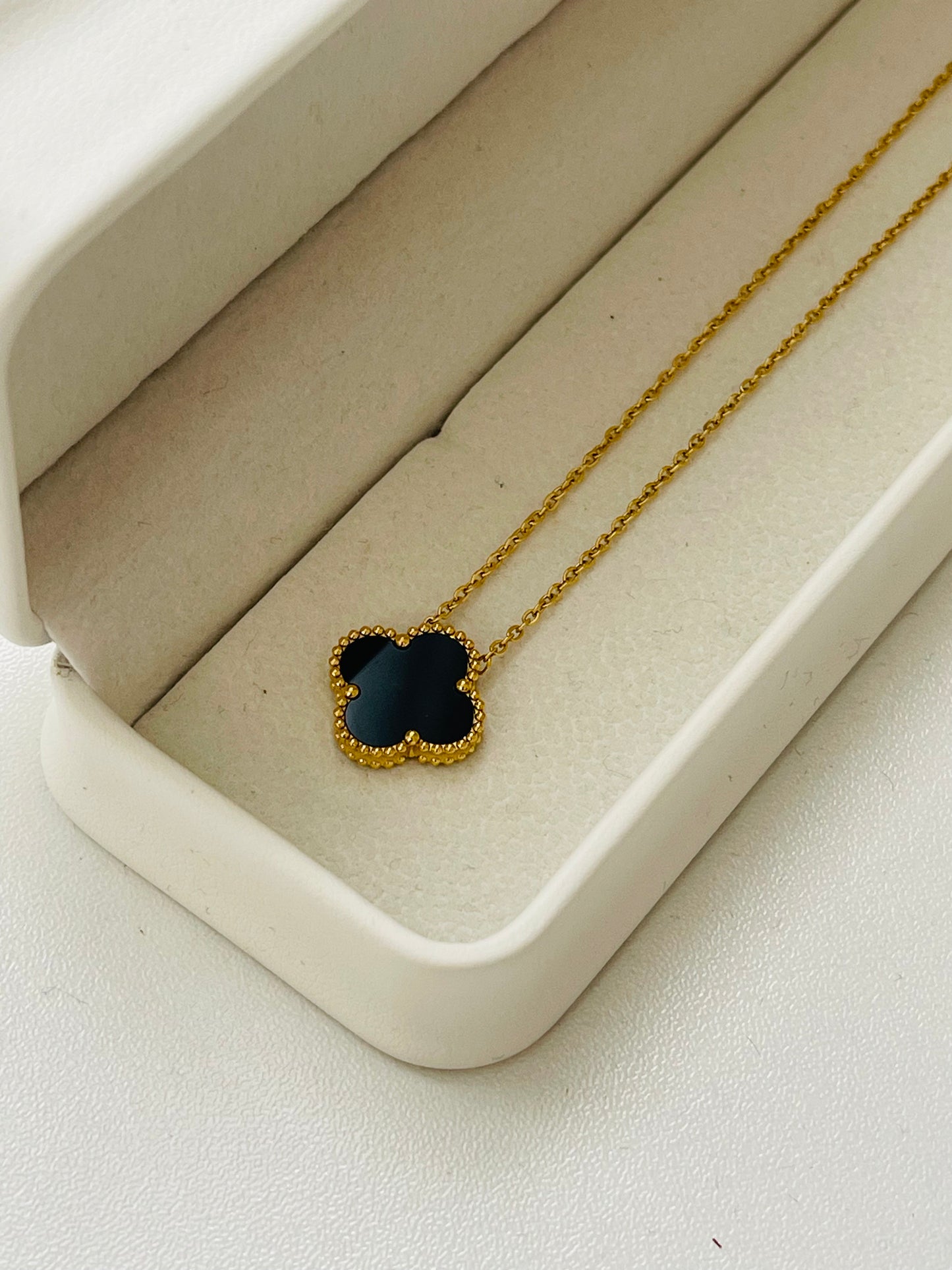 Single Clover Necklace