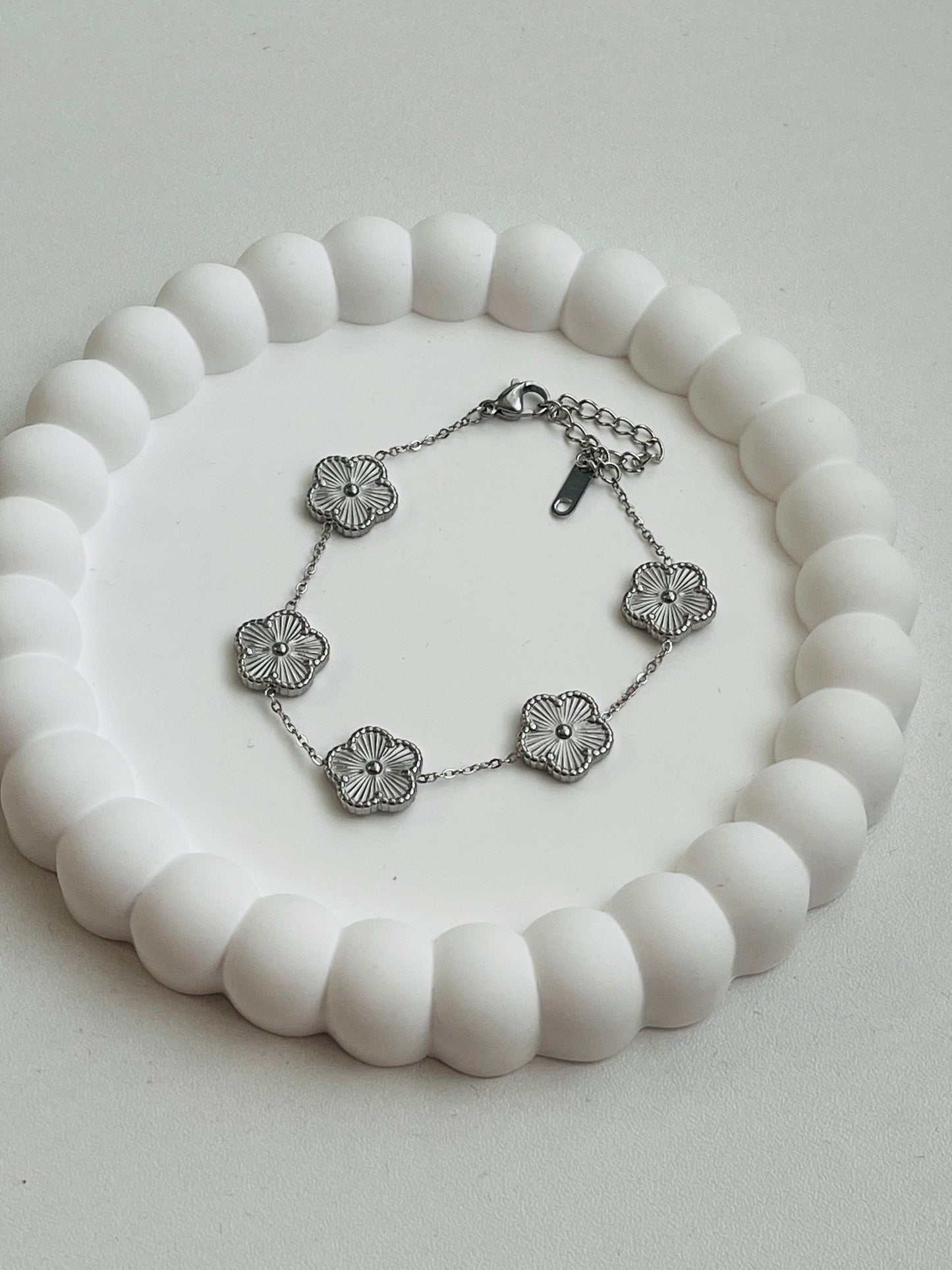 Magnolia bracelet