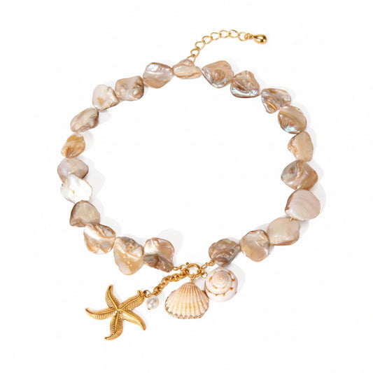 Caracola necklace