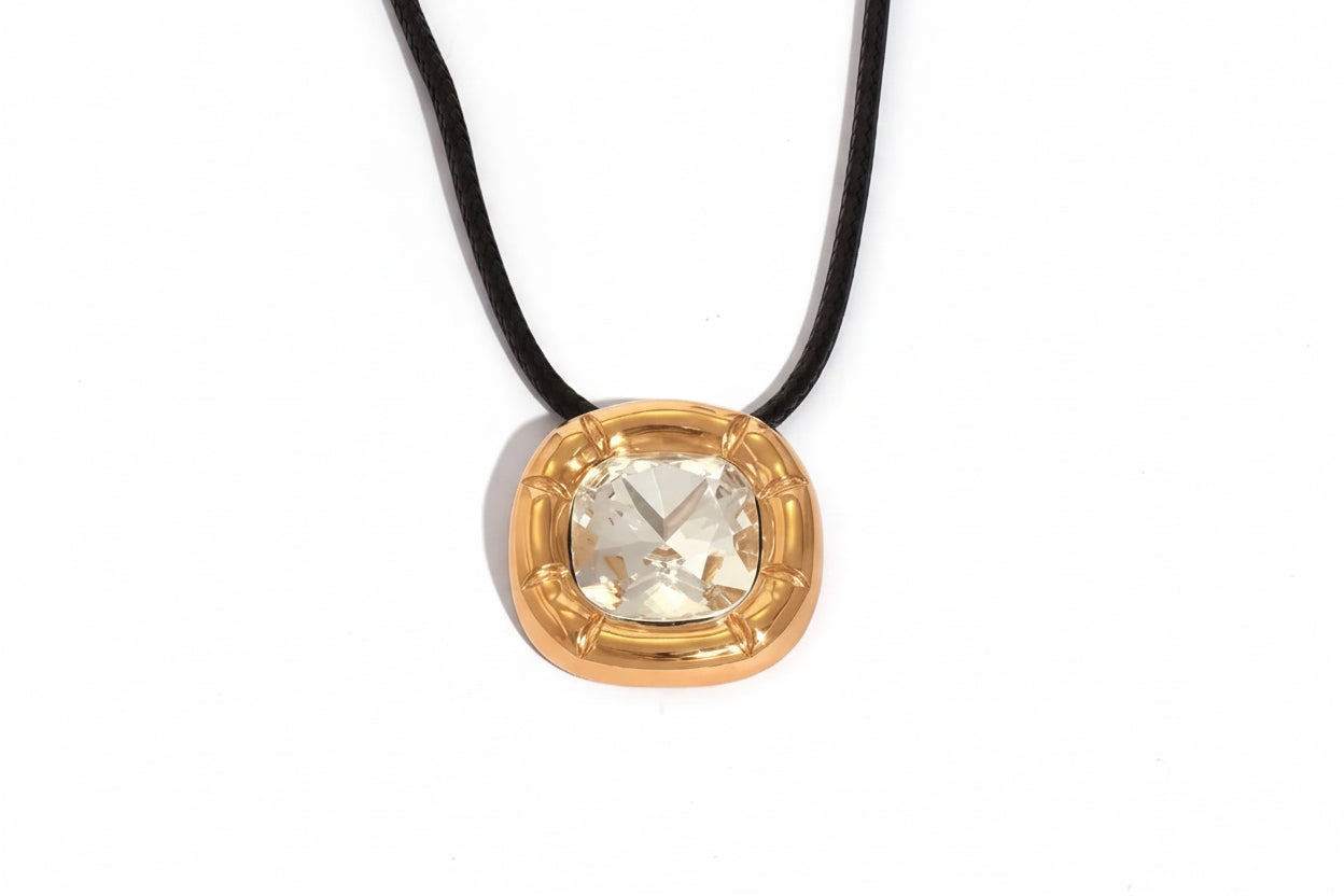 Stone necklace 18k