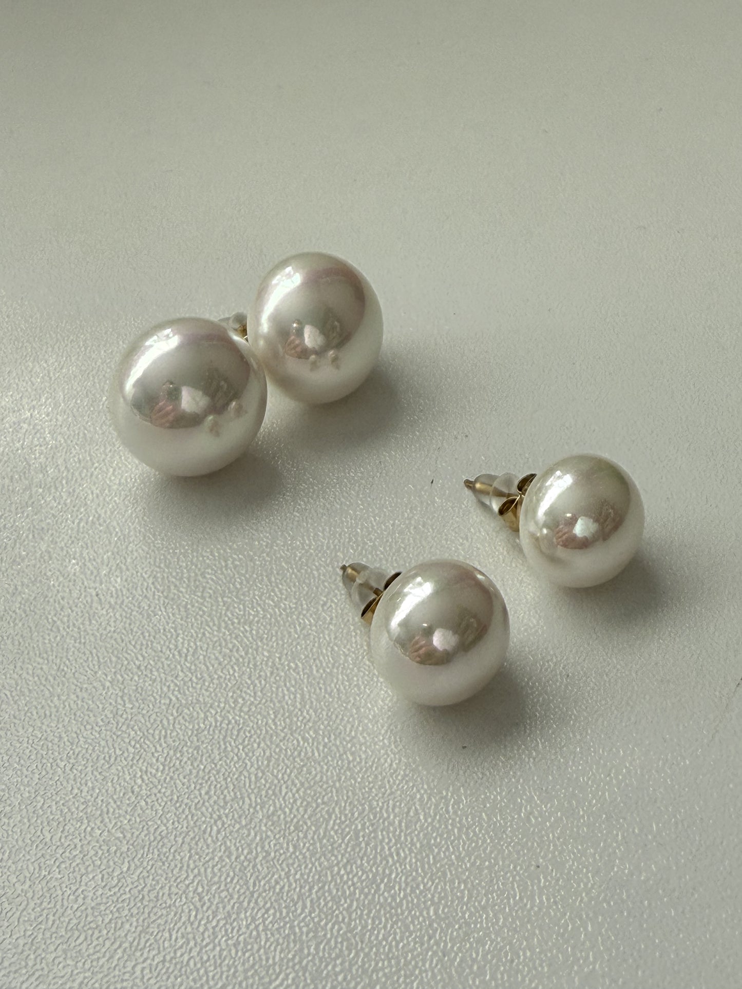 Giant pearl Earrings studs