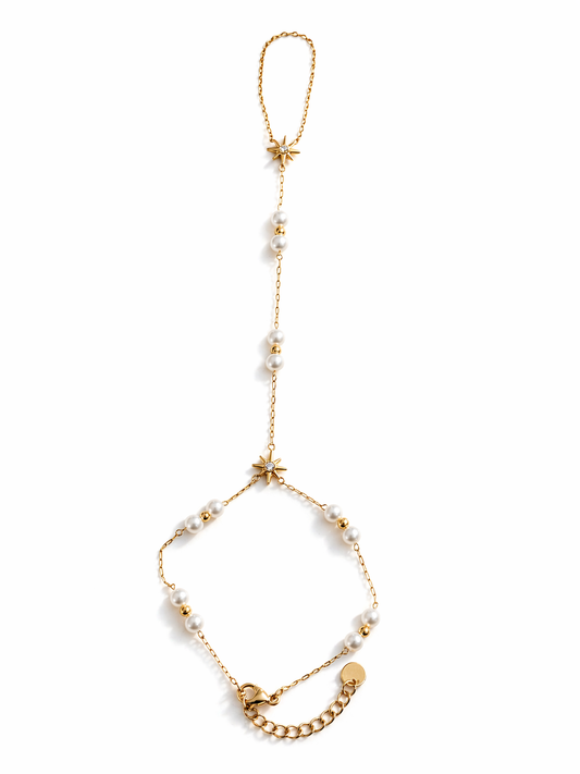 Pearl and shine hand chain