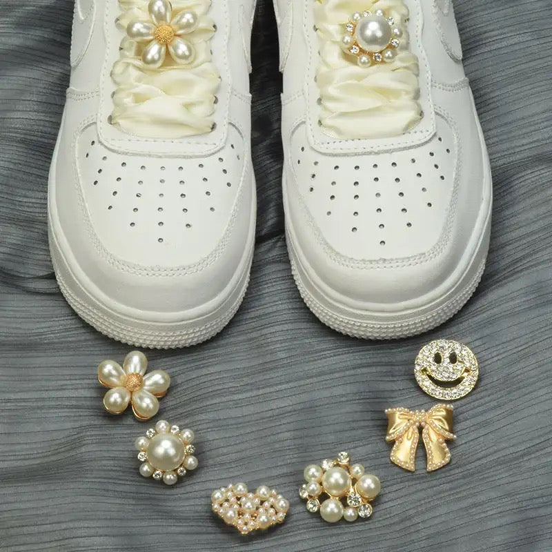Pearl circle shoe charm