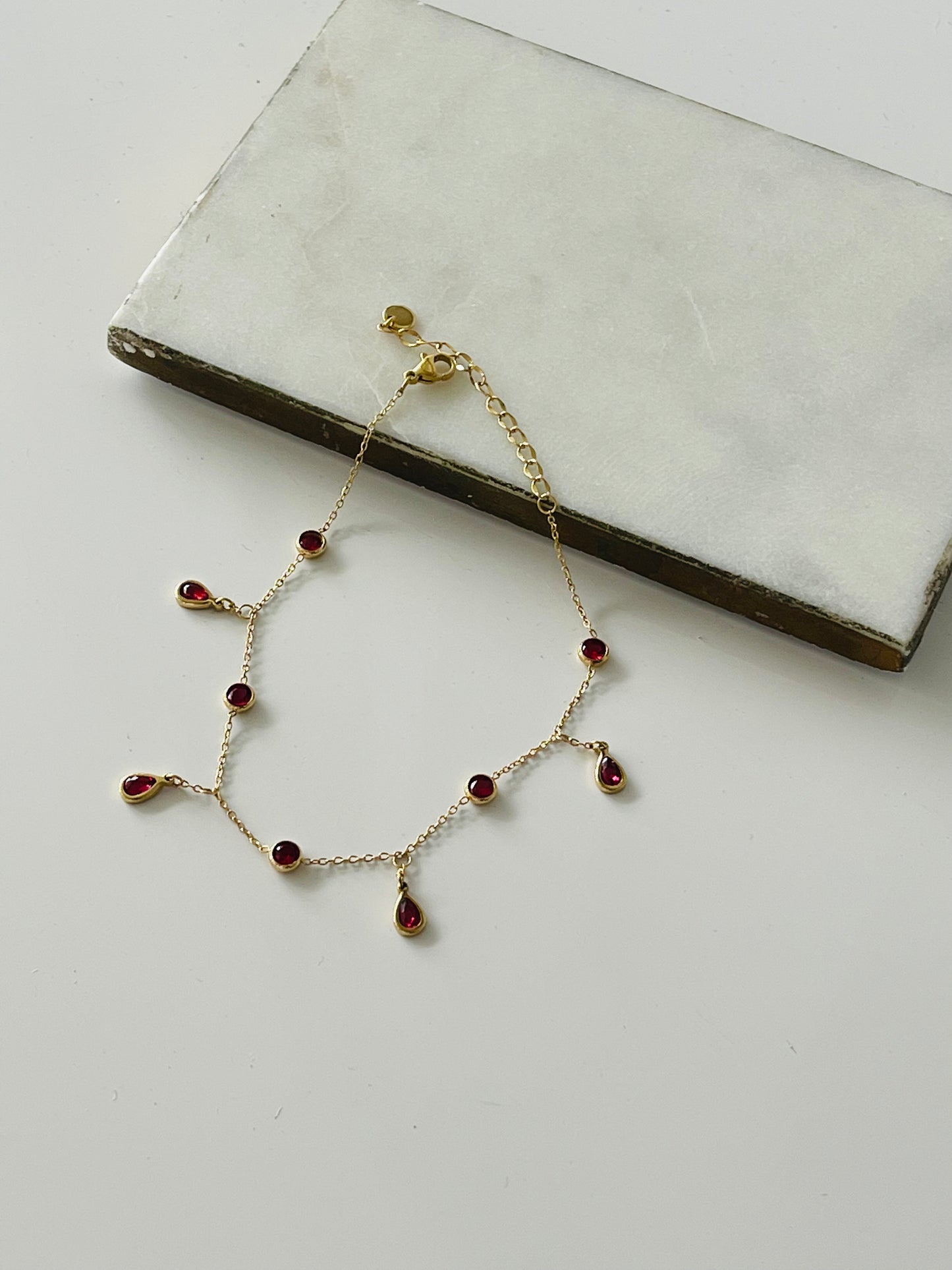 Ana Anklet gold & red