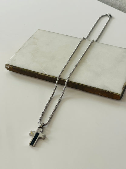 Cruz necklace