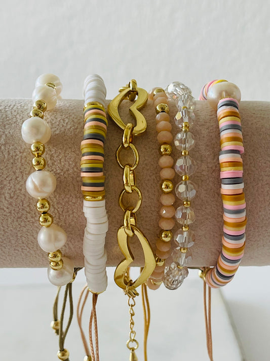 Nudes bracelets stack