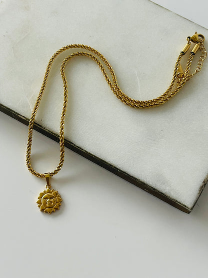 Soari Necklace