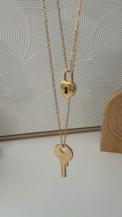 Llave & candado Necklace